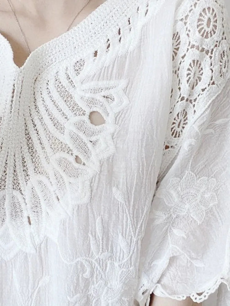 oversized summer v-neck t-shirts women lace embroidery hollow out patchwork fashion ladies blouses casual loose woman t-shirts